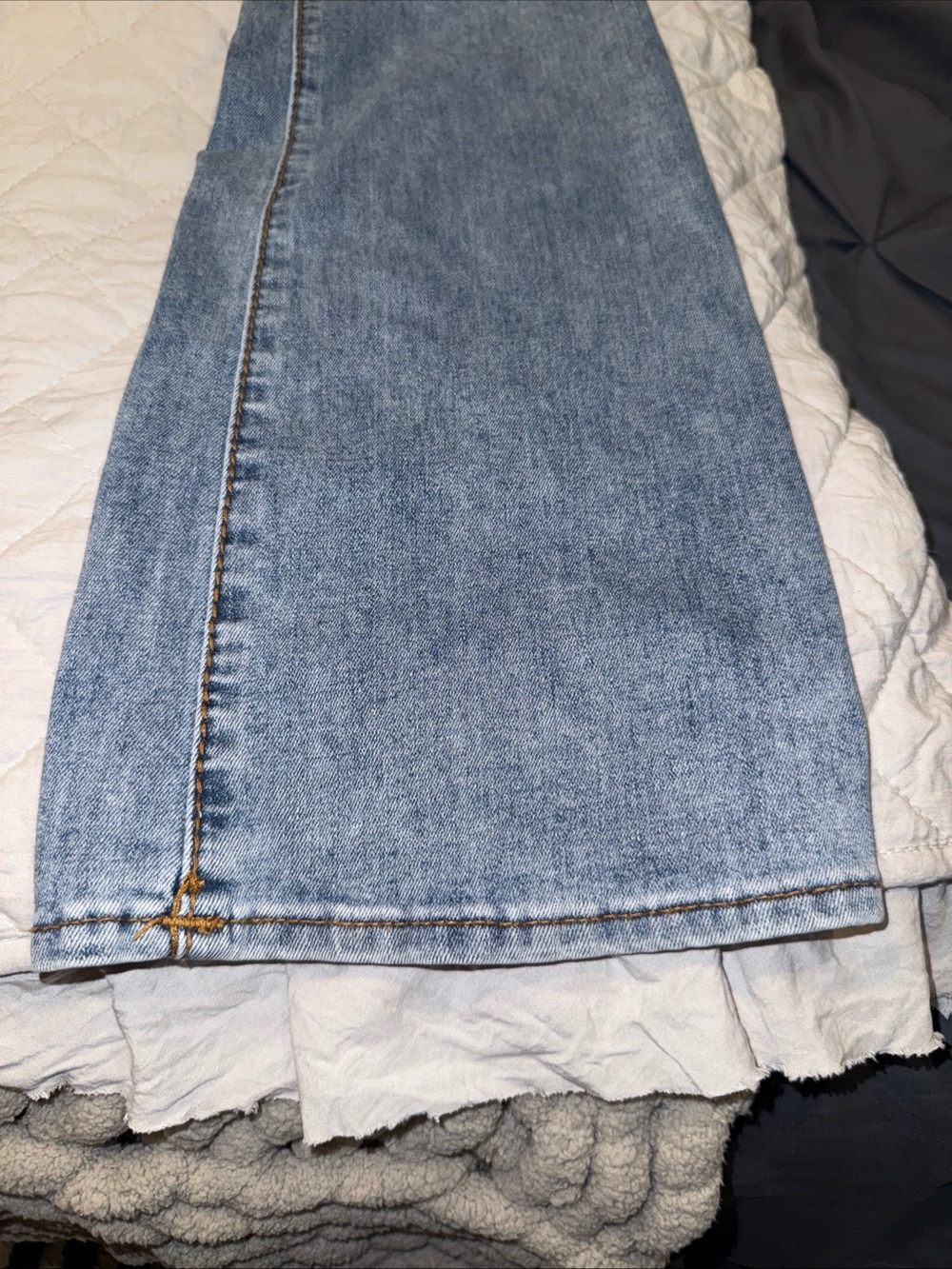 True Religion Jeans Womens 29/31.5” Bootcut Becca Mid Rise Denim Medium Wash - Picture 2 of 7